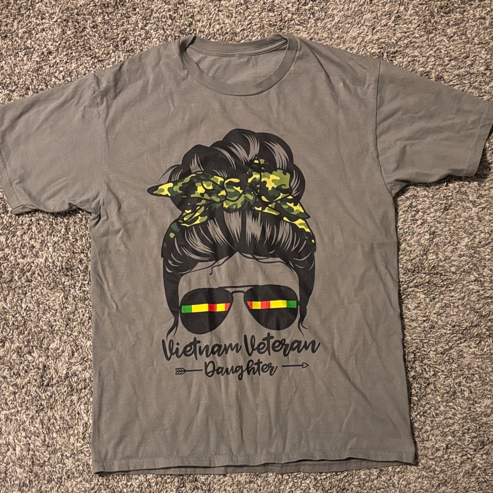 Gray Vietnam Veteran Daughter T-Shirt